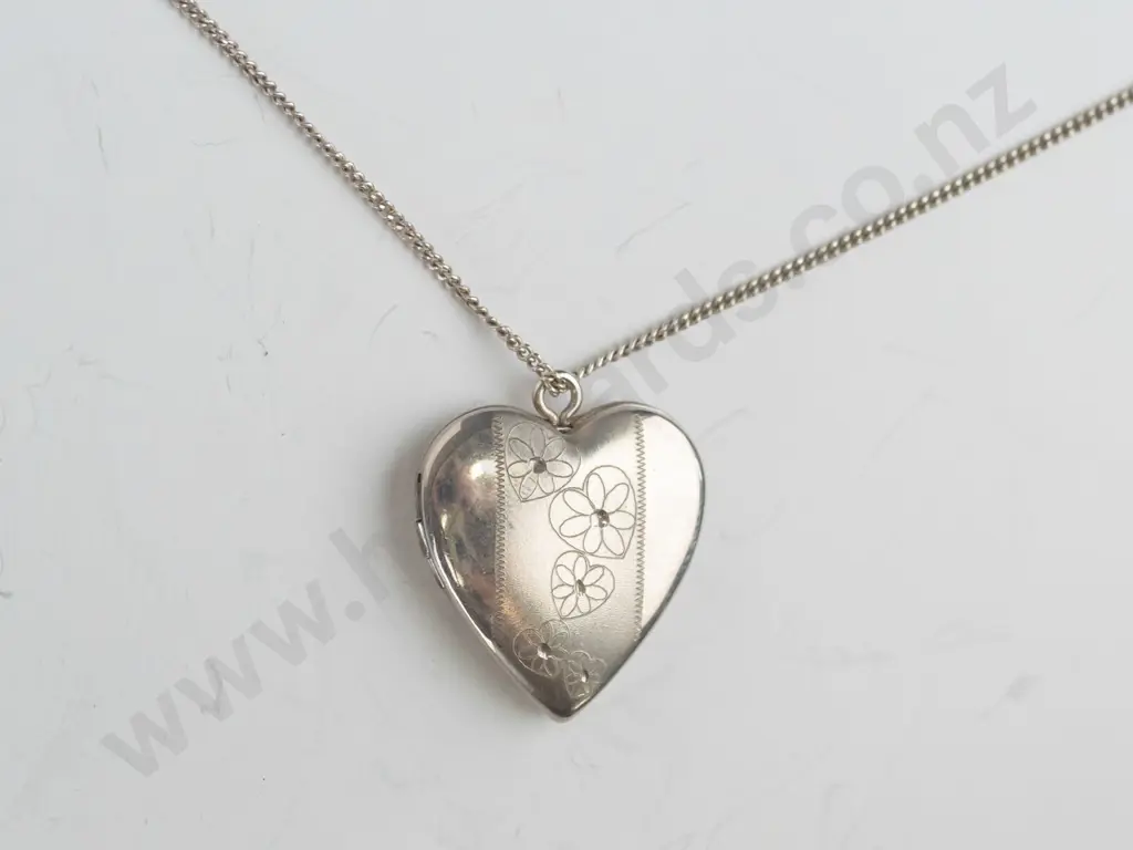 silver locket chain stamped 925 Image 1++