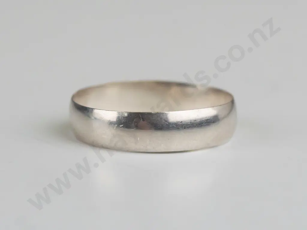 silver ring stamped 925 Size S Image 1++