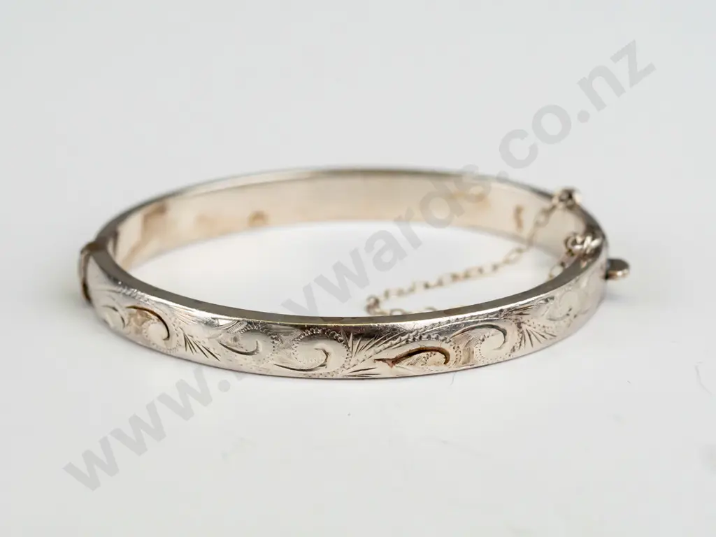 babys silver bangle stamped silver Image 1++