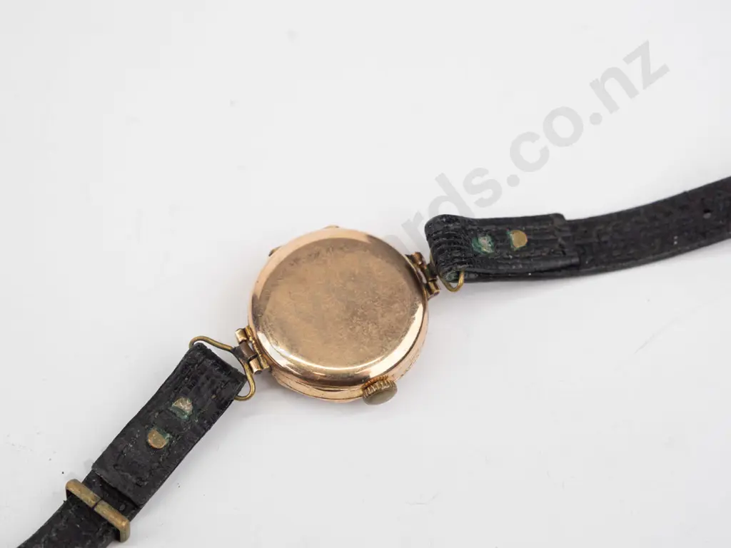 ladies 9ct watch with leather strap Image 1++