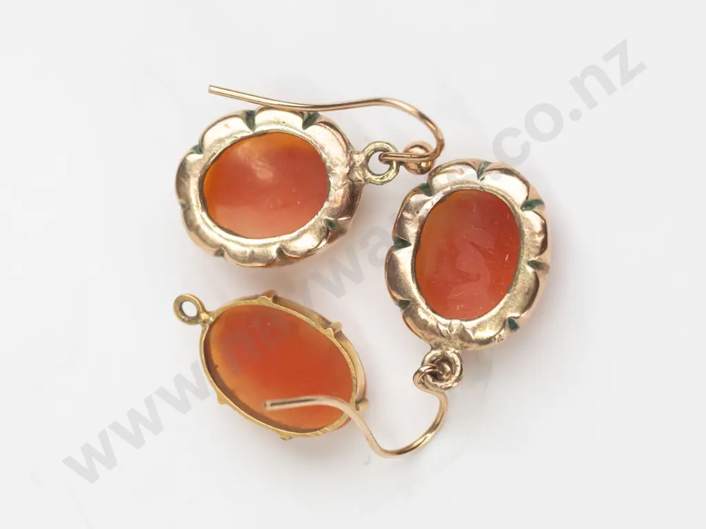 cameo pendant & earrings no marks Image 1++