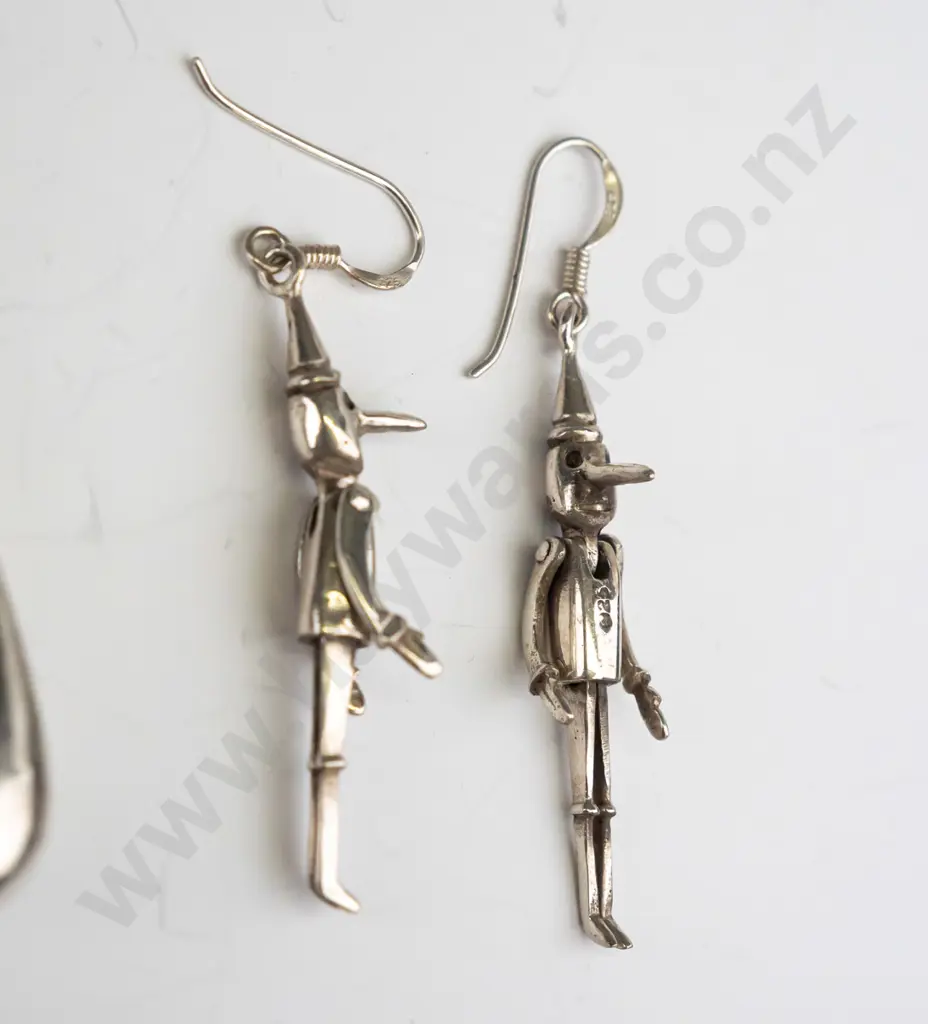 2 pairs of earrings both stamped 925 Image 1++