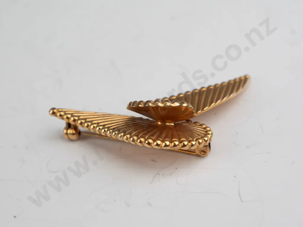 rolled gold brooch Image 1++