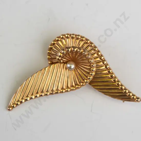 rolled gold brooch
