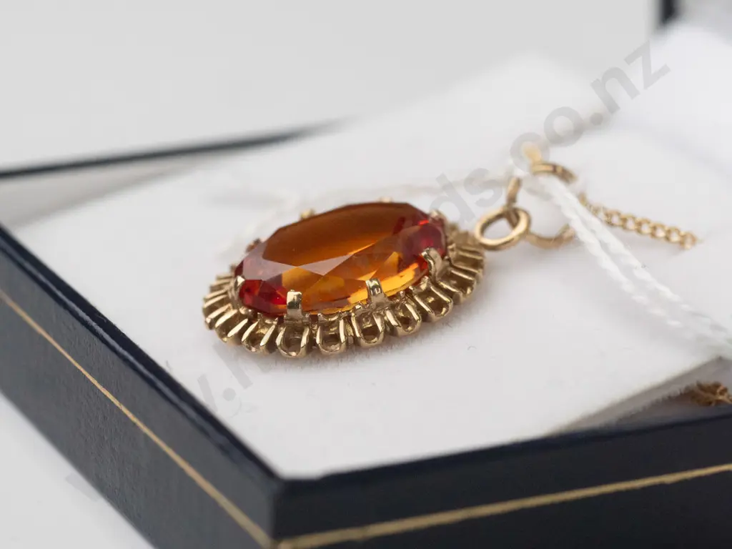 9ct orange stone pendant - pendant 4.4gms chain gold plate Image 1++