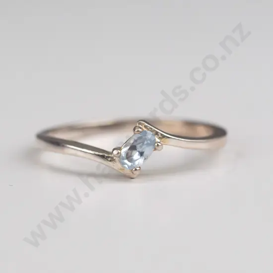 silver light blue stone ring stamped 925 Size T.5