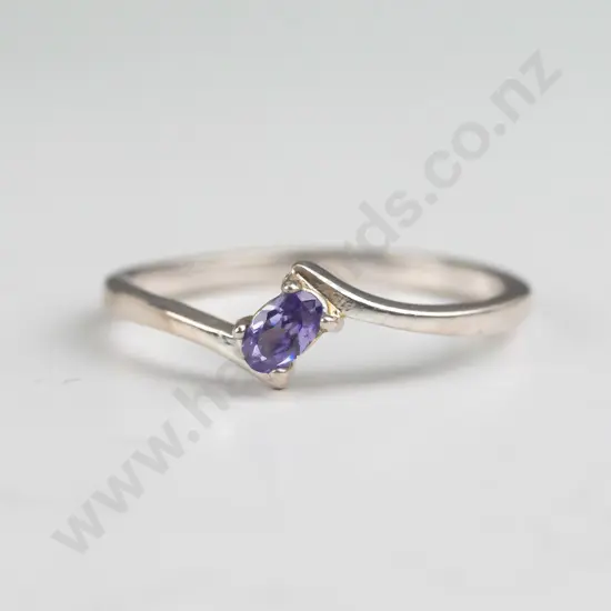 silver amethyst ring stamped 925 Size T.5