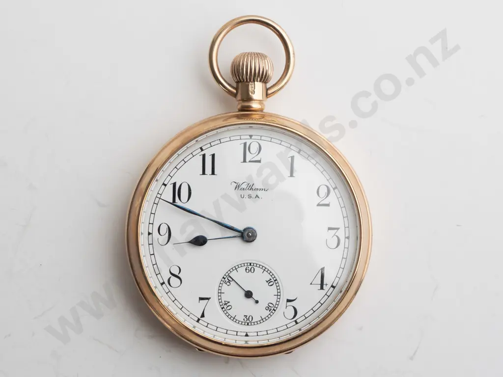Waltham USA pocket watch (9ct case, approx 27gm) Image 1++
