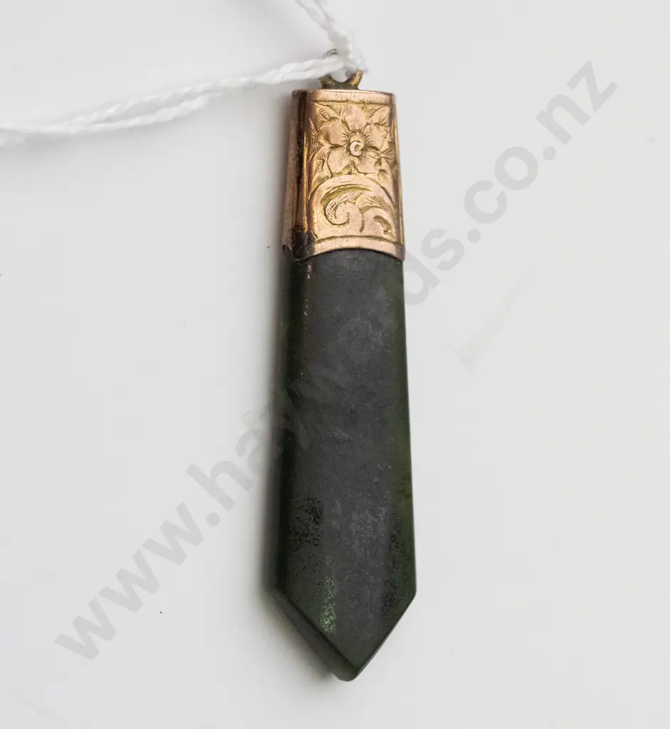 greenstone pendant plated no mark Image 1++