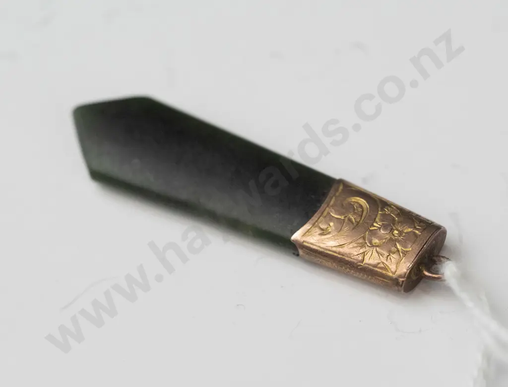 greenstone pendant plated no mark Image 1++