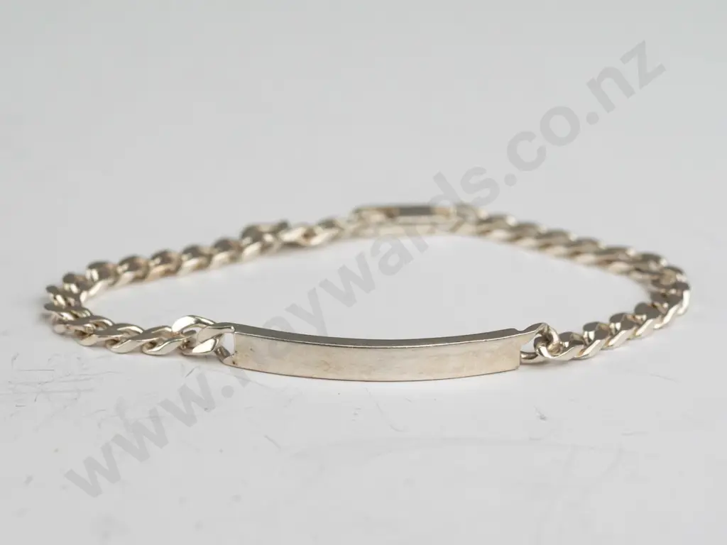 silver ID bracelet stamped 925 - has no name engraved on it 12gm Image 1++
