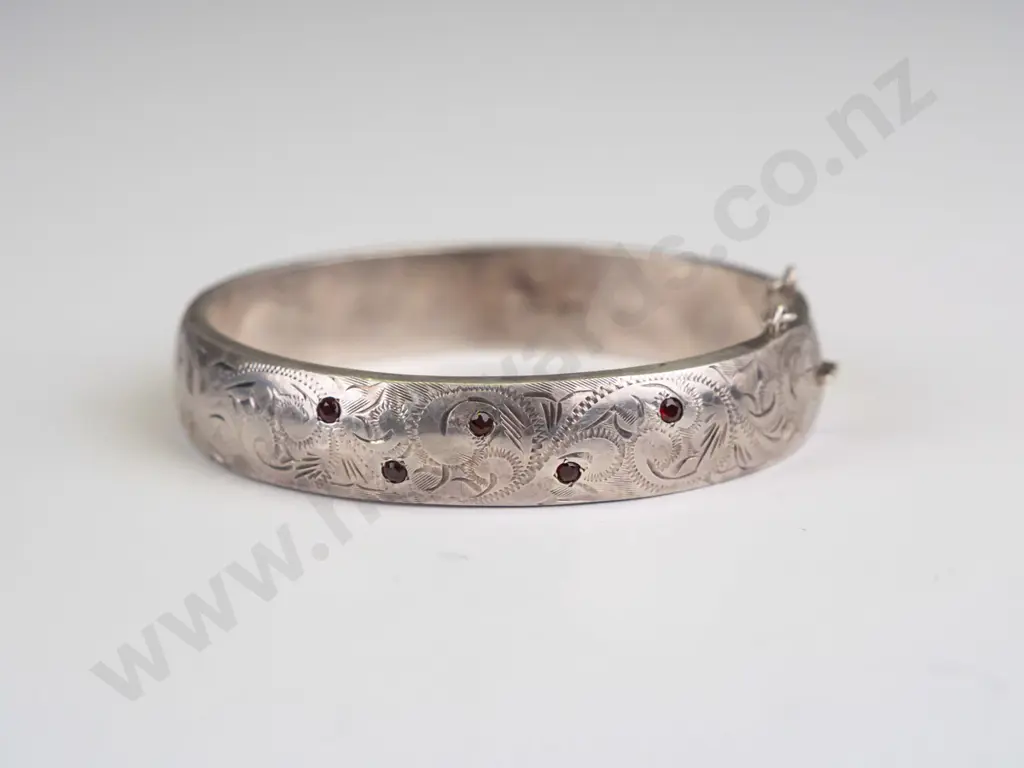 sterling silver and red stone bangle Image 1++