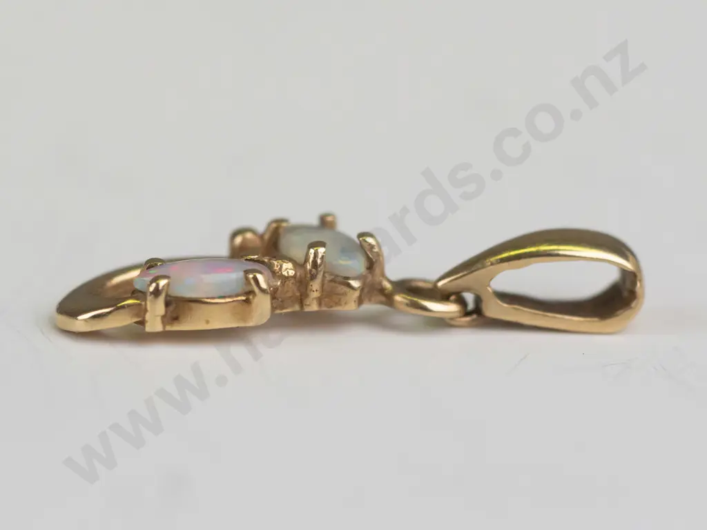 9ct opal pendant stamped 0.46gm Image 1++