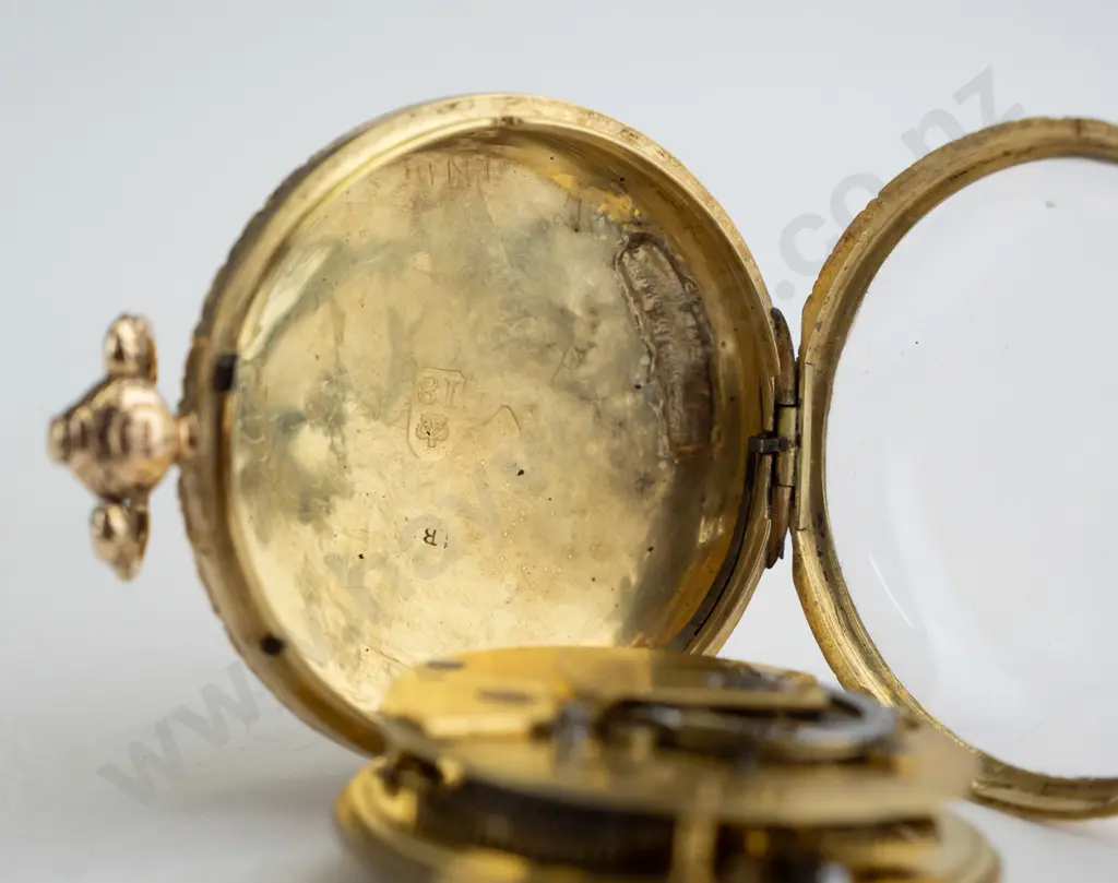 gold pocket watch (18K case approx 20gm) Image 1++