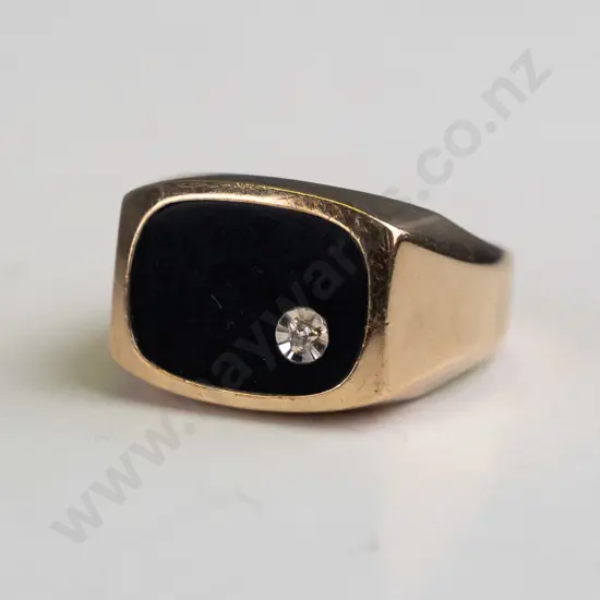 gents ring with cz stamped 375 5.53gm Size Q