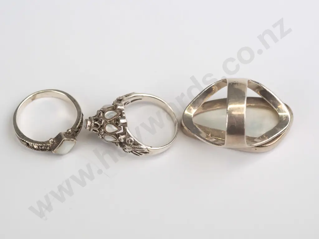 3x sterling silver rings with white stones Image 1++