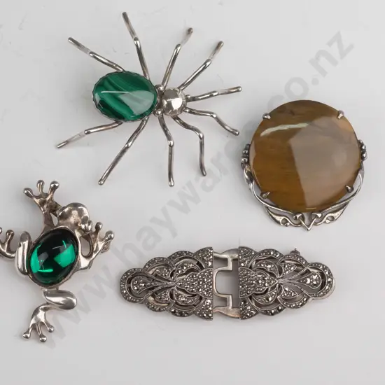 sterling silver frog and spider themed brooches, 2x other sterling silver brooches