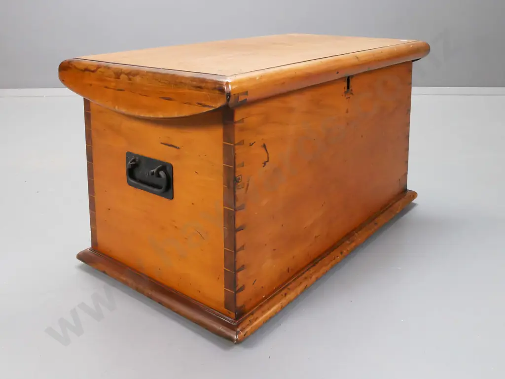 colonial kauri travel trunk with shaped top edge, hand-dovetailed sides, strap hinges and metal carry handles, missing Image 1++