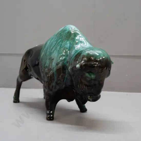 Blue Mountain pottery bison figurine H-190 L-290