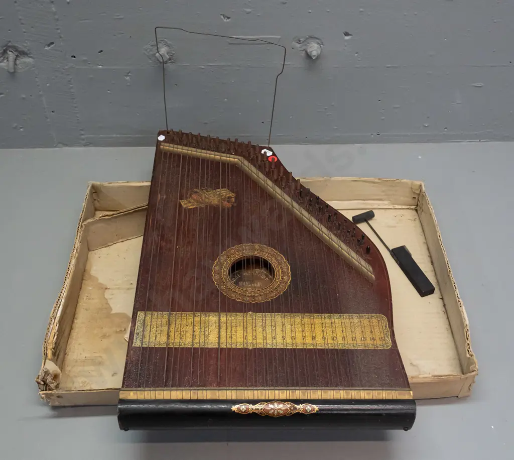 vintage "Mandolin-Guitar" zither with label for National Academy of Music / Made in USA 0 with wire music stand - box is Image 1++