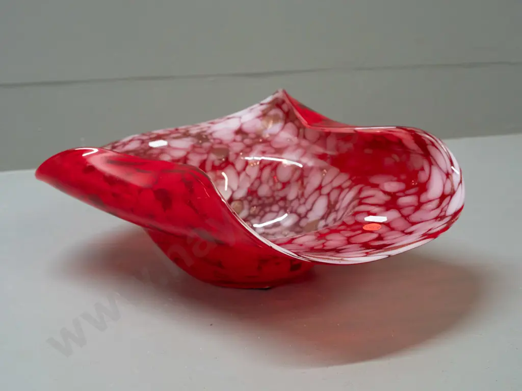 large art glass bowl - folded design red, mottled white and clear with copper inclusions H-130 W-370 Image 1++