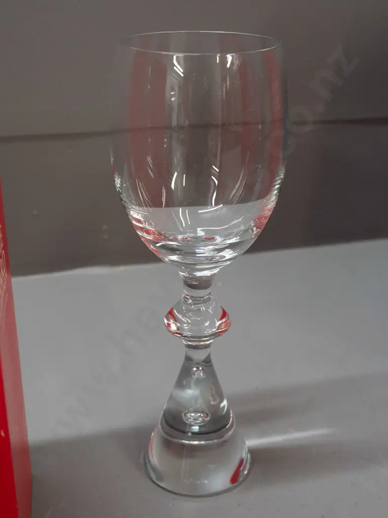 7 Holmegaard Copenhagen "Prince" pattern heavy tapered bubble base red wine / claret glasses H-200, one with slight Image 1++