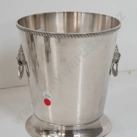Rodd plated ice bucket with cast alloy lion's head handles H-200 D-190 at top.