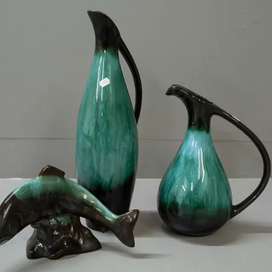 3 Blue Mountain pottery items - salmon figure L-220 and 2 ewer jugs, taller is H-400