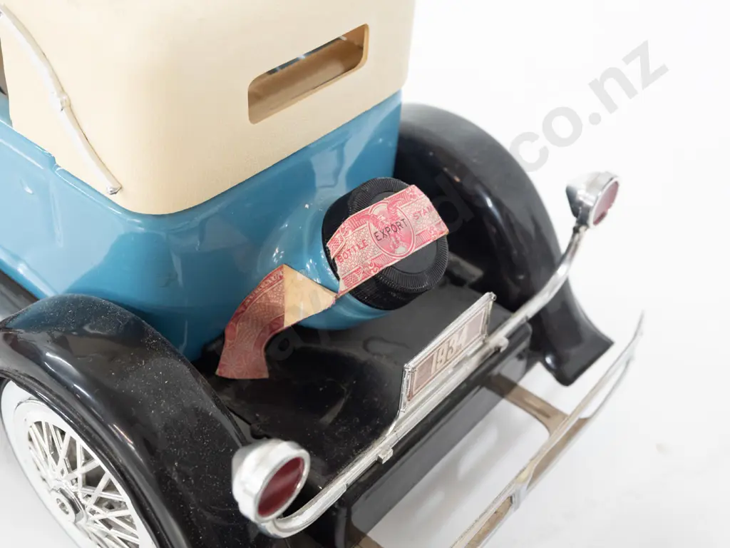 Jim Beam automotive decanter - 1934 Duesenberg, no contents, Jim Beam sticker has come off L-460 Image 1++