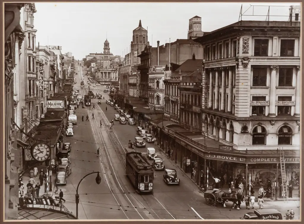 framed vintage Whites Aviation black and white photograph - Queen St, Auckland H175 W230 Image 1++