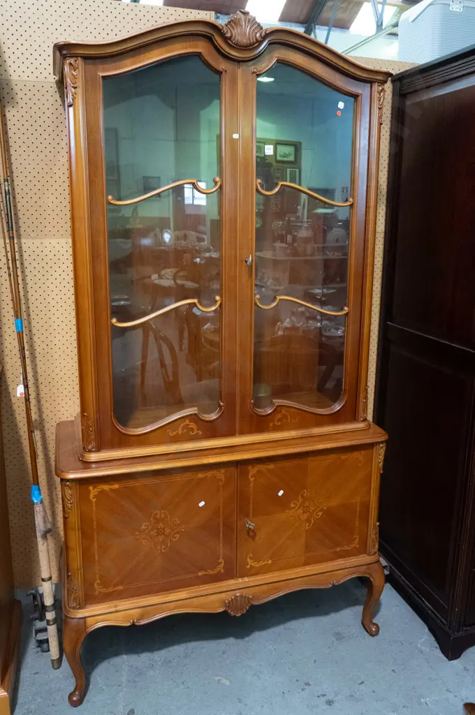 French style display top cupboard w/ shaped front on short cab legs, 2 solid and 2 glazed doors, walnut veneer with Image 1++