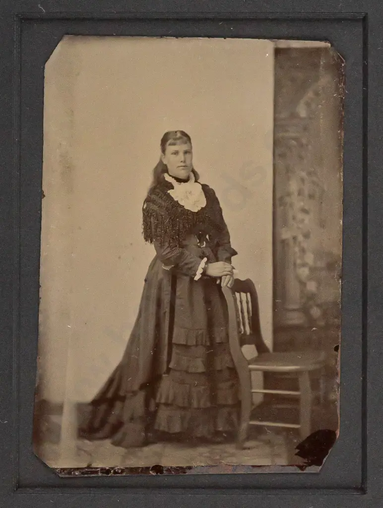 framed vintage photograph - portrait H95 W60 Image 1++