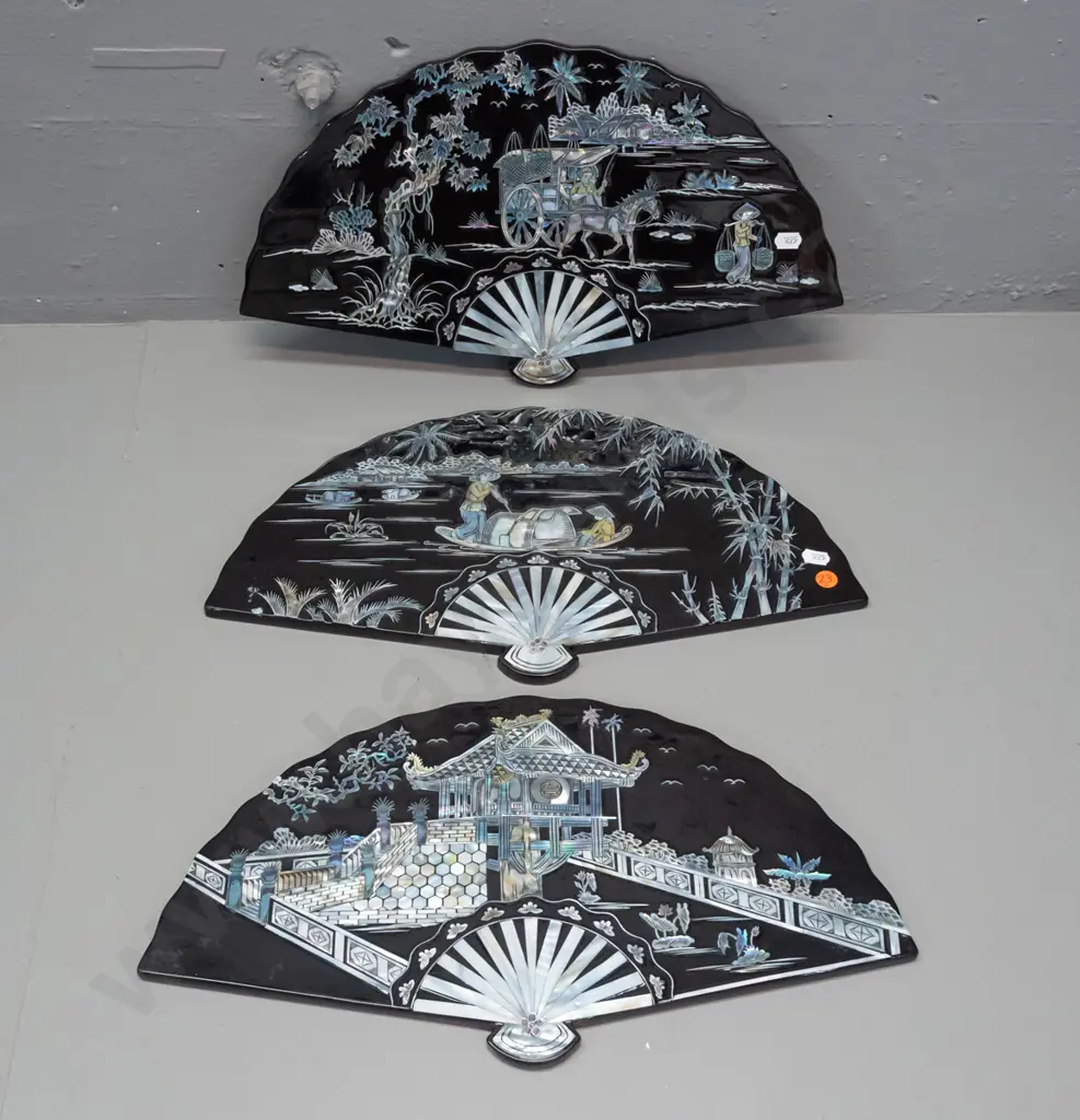 3 black laquer and mother of pearl fan-shaped wall hanging plaques H-235 W-420 Image 1++