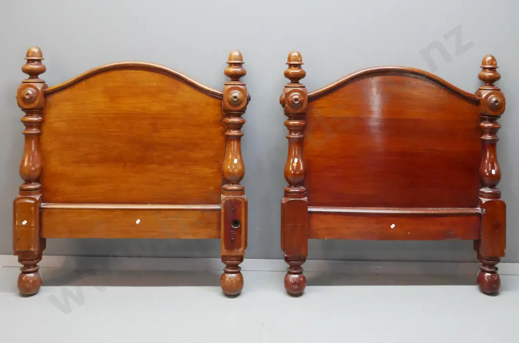 pair of colonial cedar single bed ends with shaped back, acorn shaped finials, turned supports on bun feet - original Image 1++