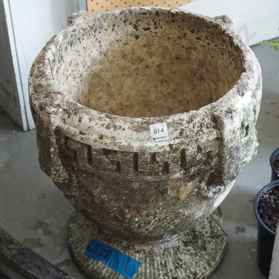 concrete garden urn H440 Diam400