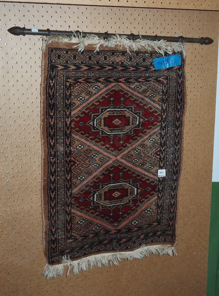 small wall mounted prayer rug H700 W450 Image 1++