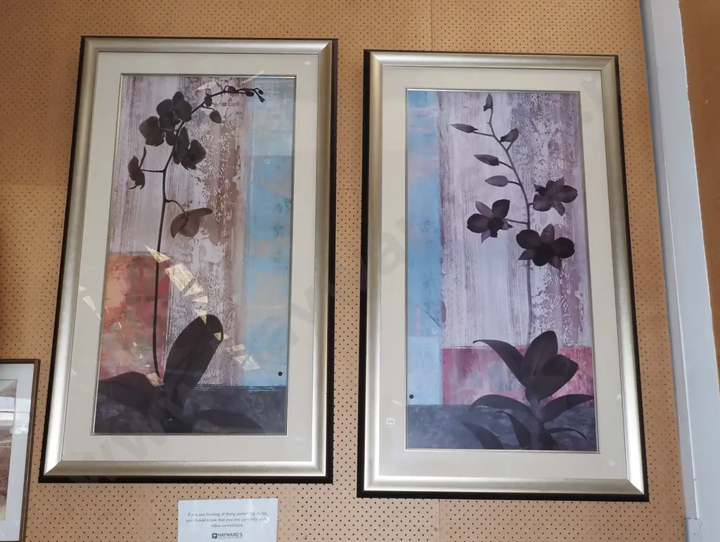 2x large framed prints - 1 has crack to glass Each overall H1430 - black dots Image 1++