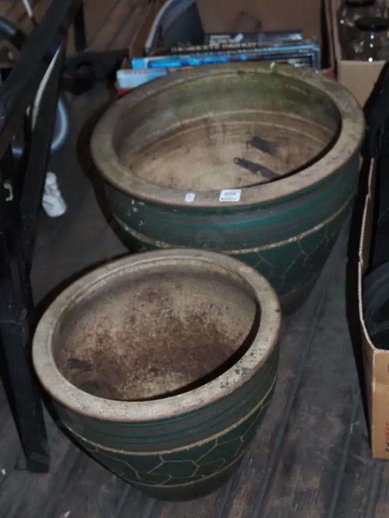 2x glazed planters Tallest H310 Image 1++