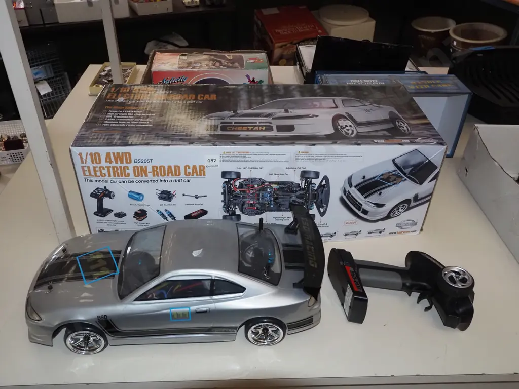 boxed; 1:10 scale model remote control car Image 1++