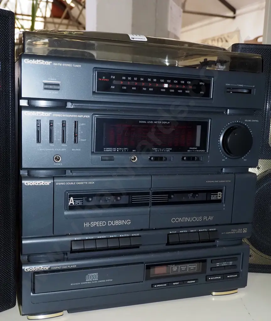 as new old Goldstar stereo with turntable Image 1++