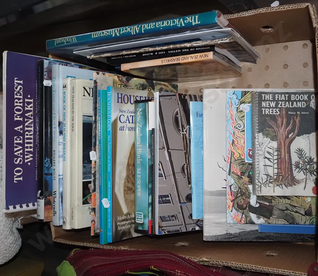 box; NZ books Image 1++