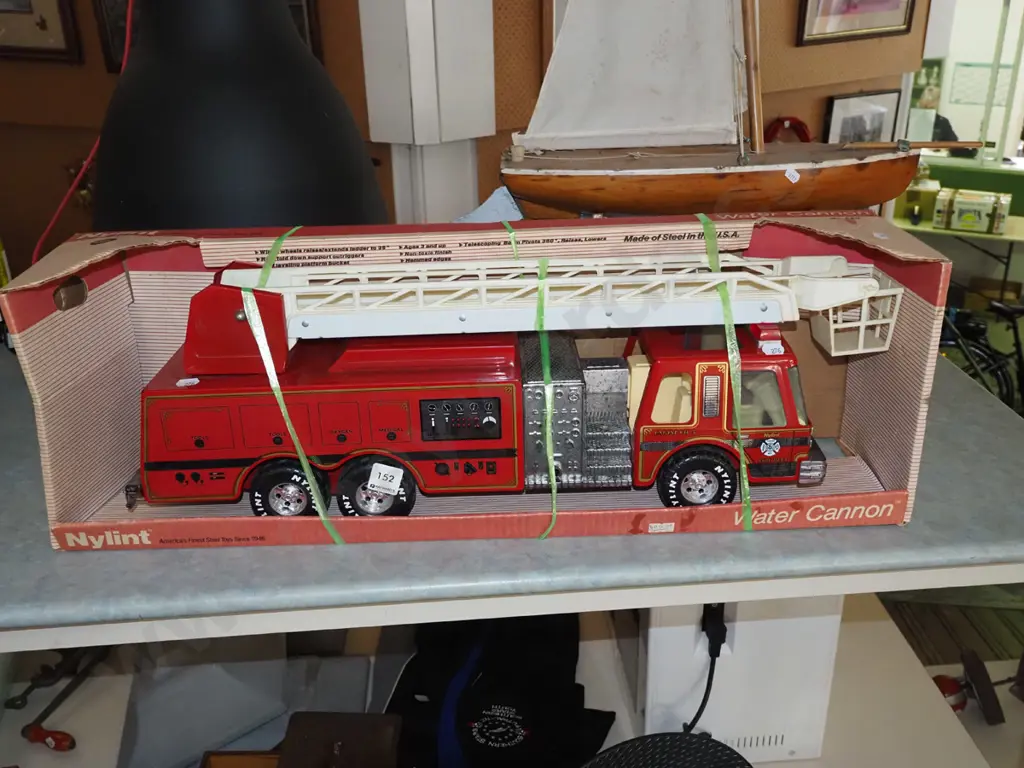 toy fire truck Image 1++
