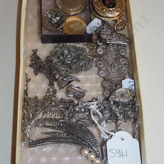 tray of costume jewellery