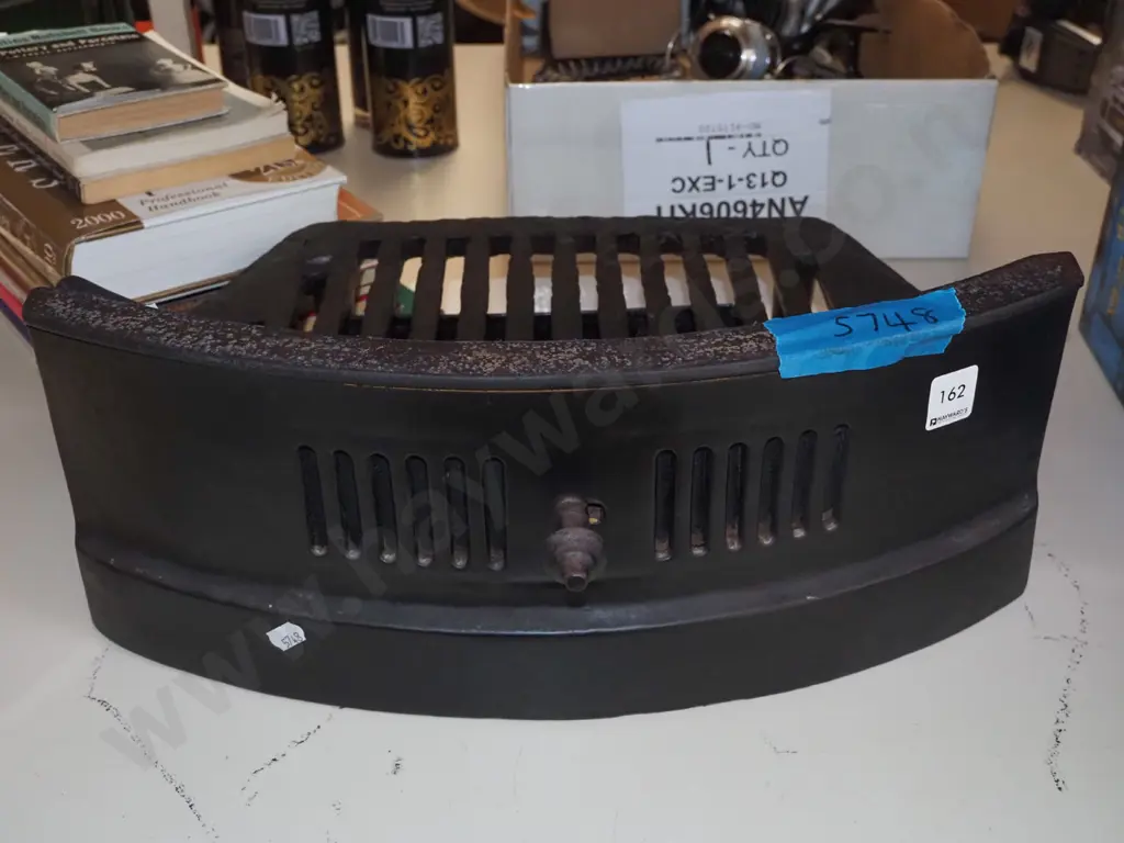 part cast iron grate and ash tray Image 1++