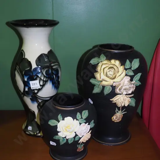 3x vases Tallest H350