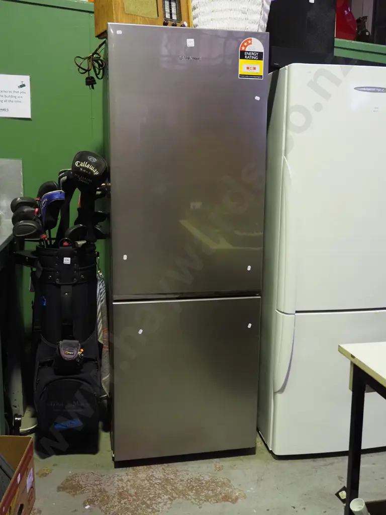 Samsung anodised fridge/freezer - needs a clean H1700 W590 D640 Image 1++