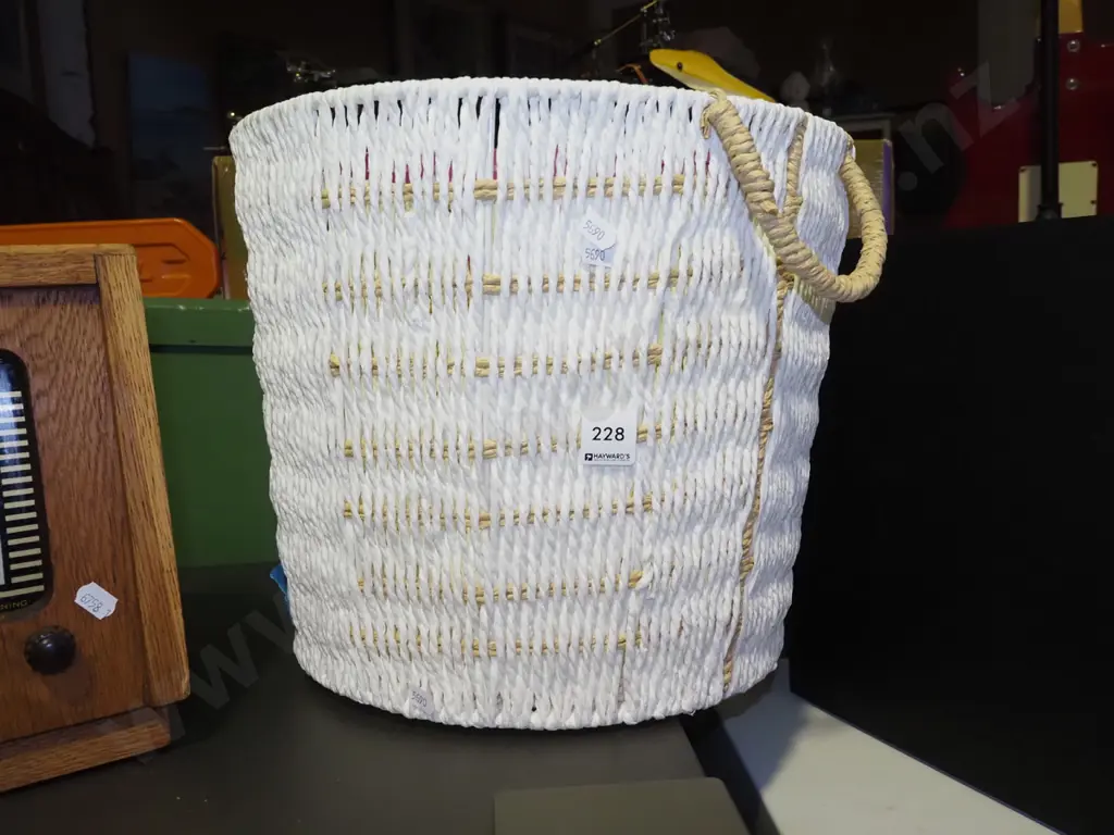 double handled basket H300 Image 1++