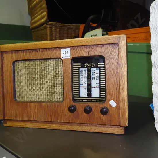 oak cased Clipper mantle radio