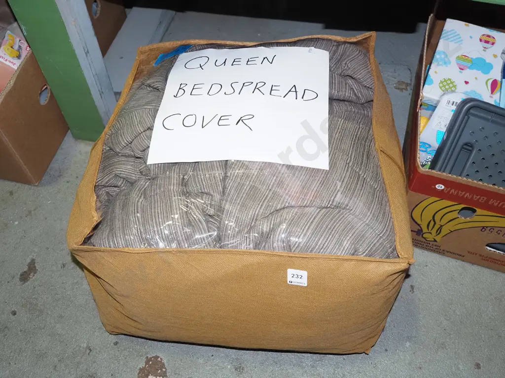 brown striped queen bedspread cover Image 1++