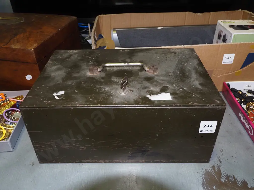 vintage cash box Image 1++